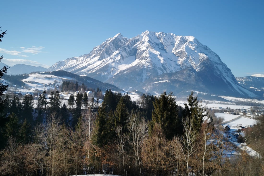 Winterlicher Blick auf den Hausberg 