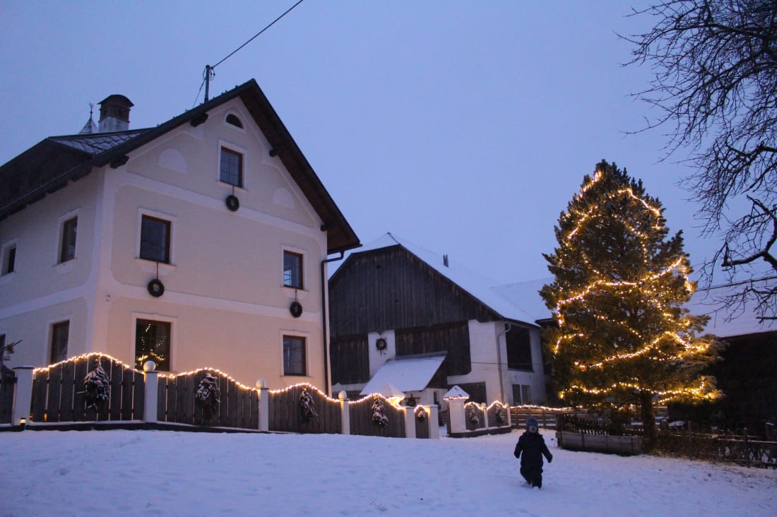 Weihnachtliche Stimmung auf dem Bauernhof Lutzmannhof