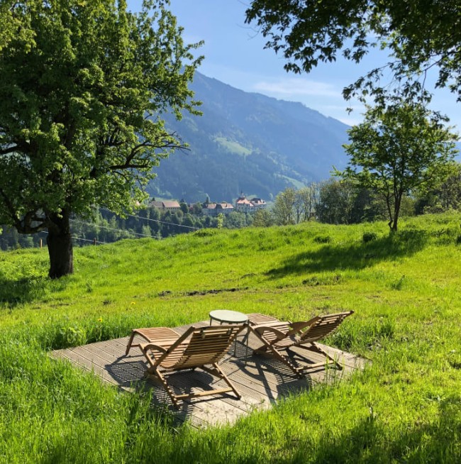Terrasse mit Blick auf die Berge
