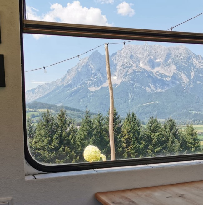 Aussicht auf unseren Hausberg vom Glampingbus Lindwurm